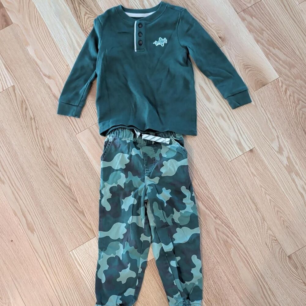 Garanimals Men's Green and Khaki Bundles